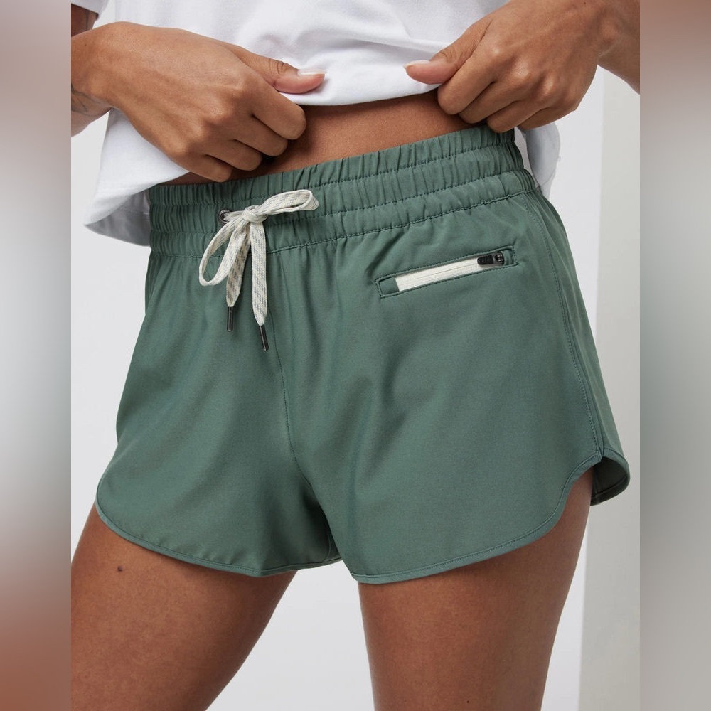 Vuori Green Athletic Shorts with Cream Drawstring